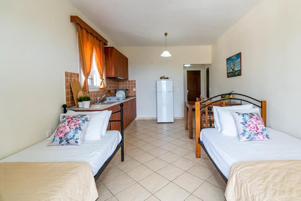 Sunny Aprt At Klelia Cottage Psarou  Exterior foto