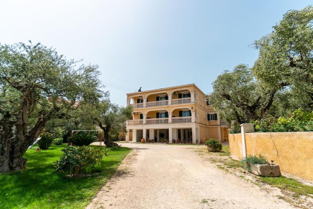 Sunny Aprt At Klelia Cottage Psarou  Exterior foto